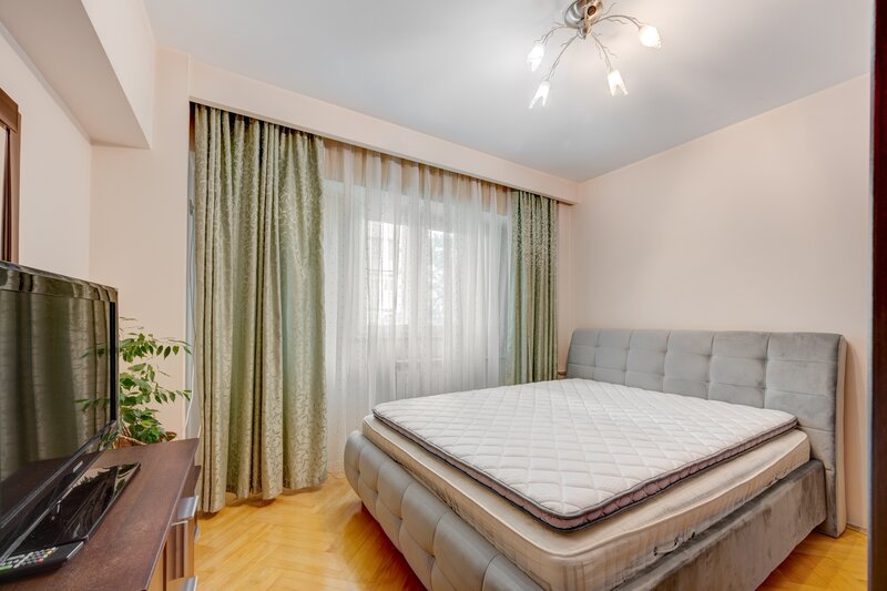 Piata Muncii, Calea Calarasilor, Matei Basarab